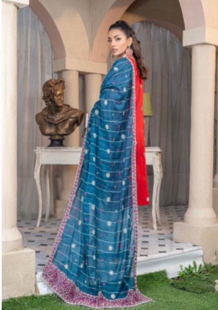Royal Contrast - Image 2