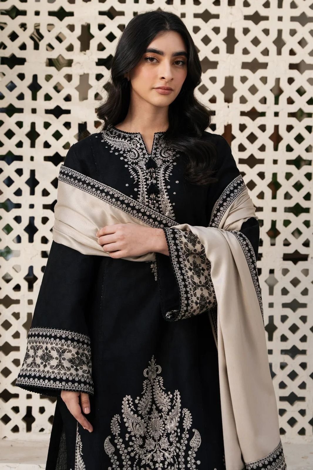 Midnight Elegance – Premium Monochromatic Embroidered Linen Ensemble - Image 2